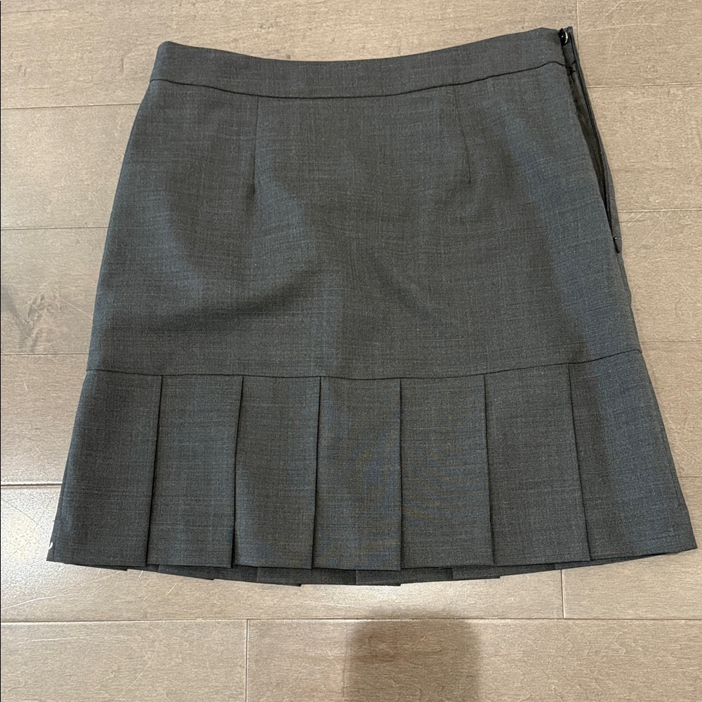 Brooks Brothers lined Charcoal Pleated Mini Skirt worn once.